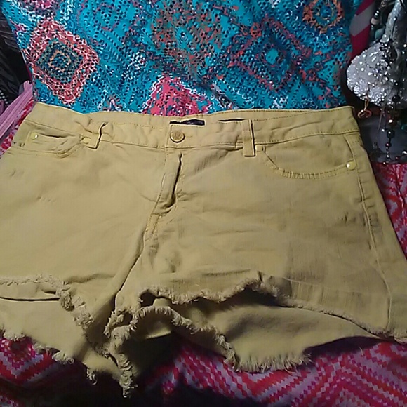 Jessica Simpson shorts $$4x20 - Picture 1 of 4